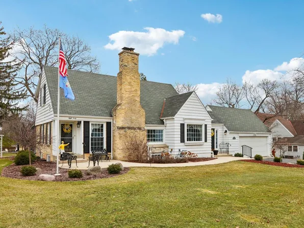 840 Kurtis DRIVE, Elm Grove, WI 53122