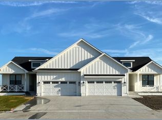 1233 NW 32nd St, Ankeny, IA 50023