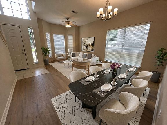 2nd image of 5607 Creekhollow Dr