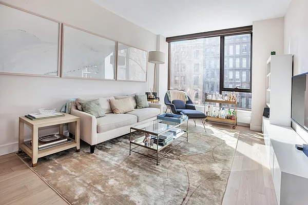 Sold by Dolly Lenz Real Estate LLC | media 1