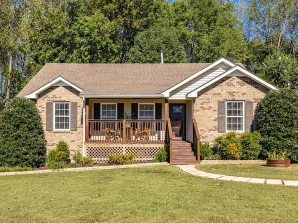 59 Cloudy Ln, Lafayette, TN 37083