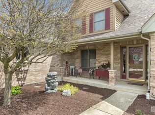 610 Meadow Ln, Hinckley, IL 60520