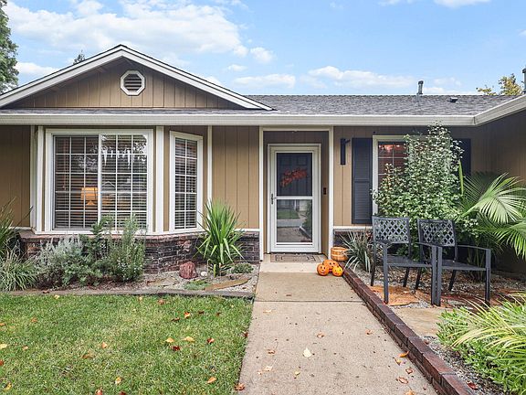 3rd image of 1949 Catherine Way