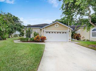 8055 Burlington Ct, Lake Worth, FL 33467