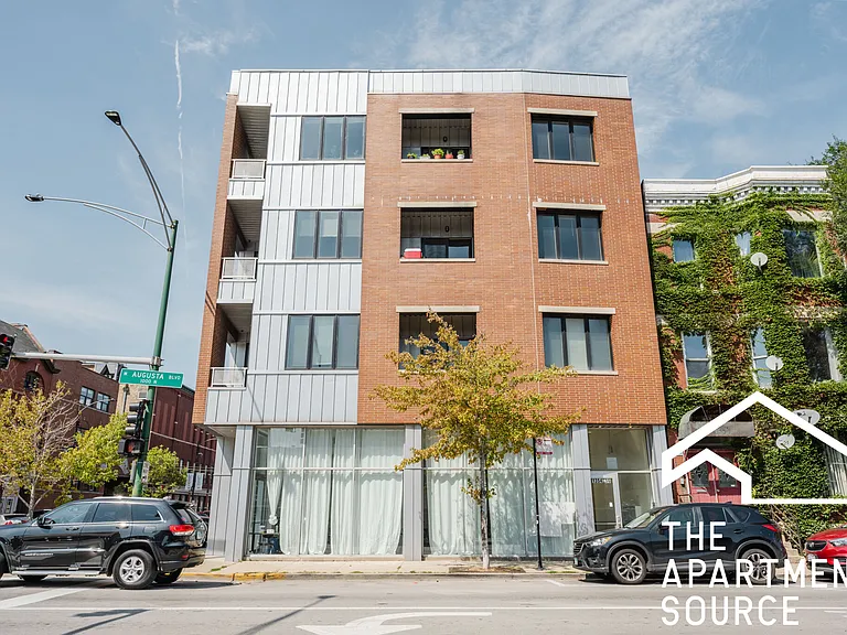 1356 W Augusta Blvd #201 — Photo 16