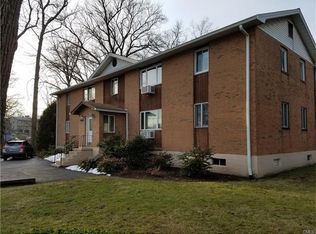 58 Dawn St, Fairfield, CT 06824