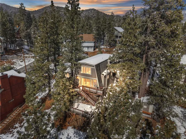1004 White Mountain Dr, Big Bear City, CA 92314