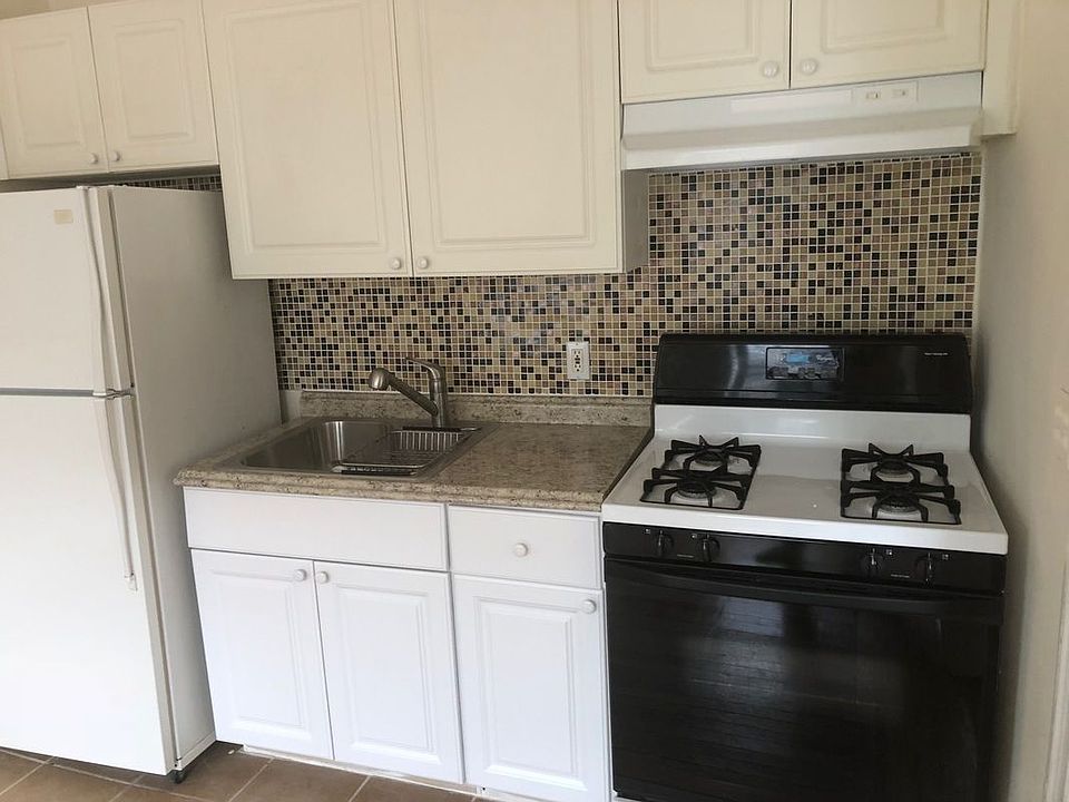 1st image of 3235 30th St APT A32