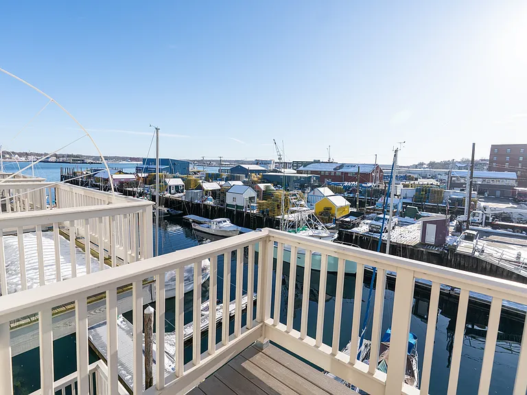 606 Chandlers Wharf — Photo 22