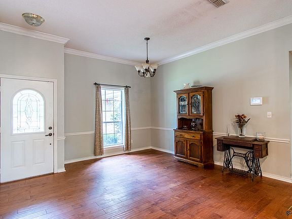 4th image of 1315 Corey Dr