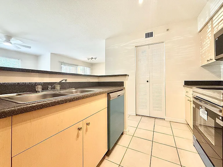 4241 San Marino Blvd #103 — Photo 10