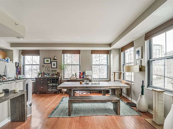 3rd image of 149 Essex St APT 3U