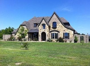 1066 Shadow Lakes Dr, Wills Point, TX 75169
