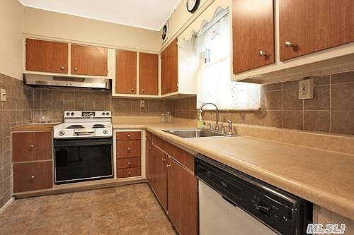 5th image of 471 Steven Ave