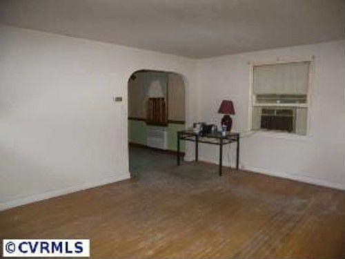 3rd image of 5623 Belmont Rd