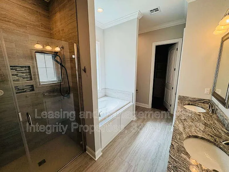 113 Oak Village Dr — Photo 28