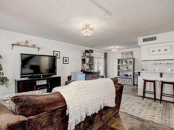 3rd image of 4852 E Euclid Ave Unit 2