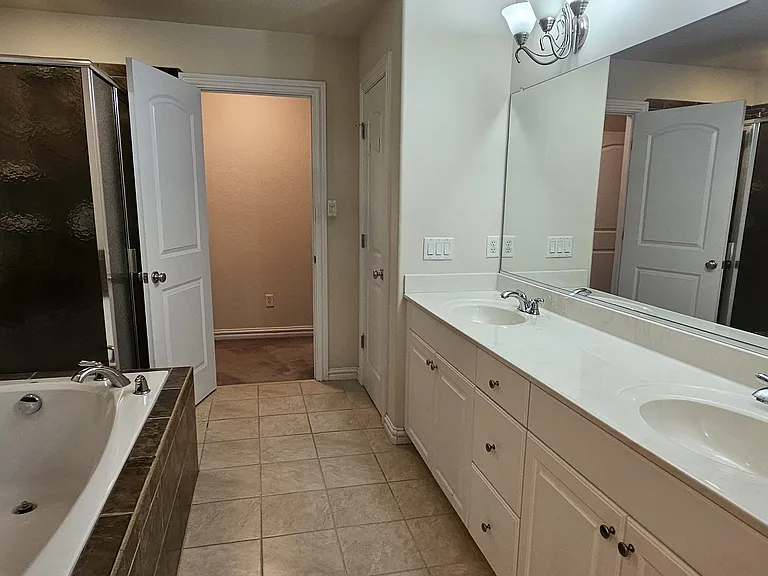 1008 Horton Pl — Photo 4