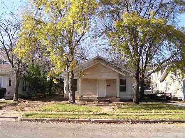 1st image of 1703 1st St