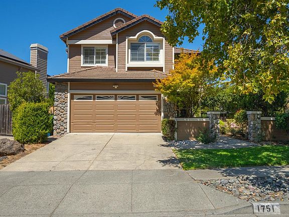 2nd image of 1751 Inverness Drive