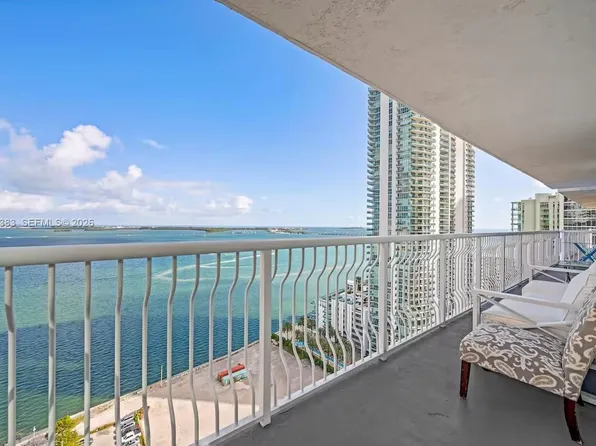 1200 Brickell Bay Dr APT 2502, Miami, FL 33131