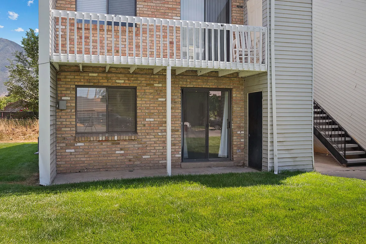 Building Photo - 653 S Stubbs Ave