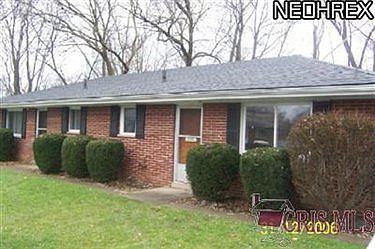 2nd image of 718 & 720 Gaylan Dr