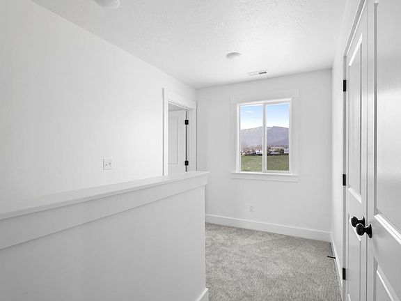 Finished home photos are representational images only. See sales agent for details.
