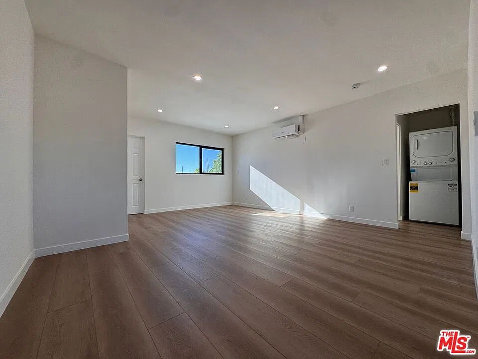 1 bed, 1.0 bath, $2,200 — Photo 4