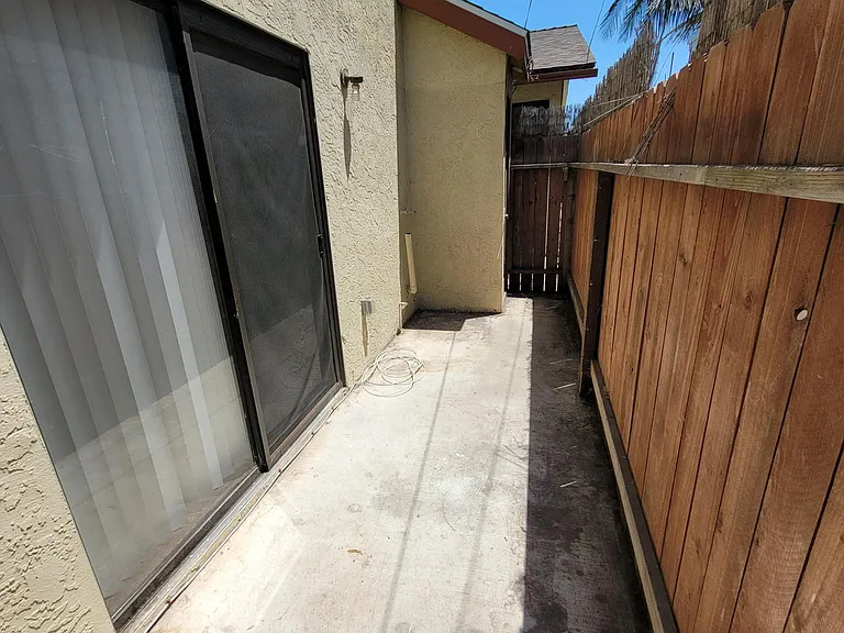 214 Daisy Ave #214 — Photo 8