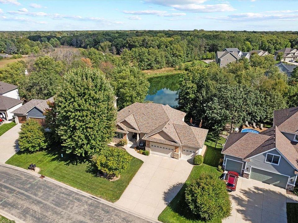 1st image of 2319 132nd Ln NE
