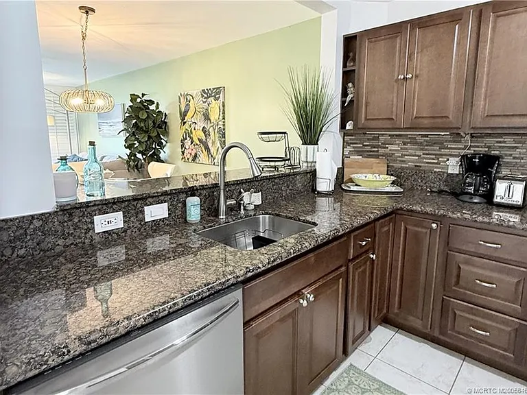 9940 S Ocean Dr #6 — Photo 10