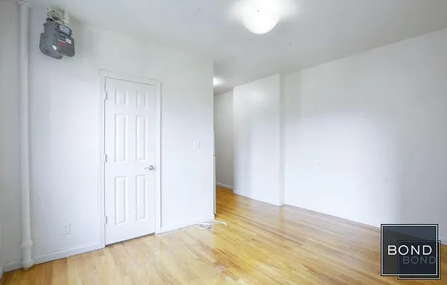 Rented by Bond New York | media 7