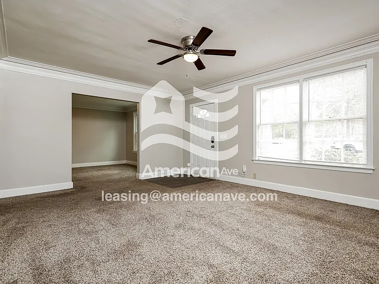 566449_005_wm_-_living_room_13557000.jpg