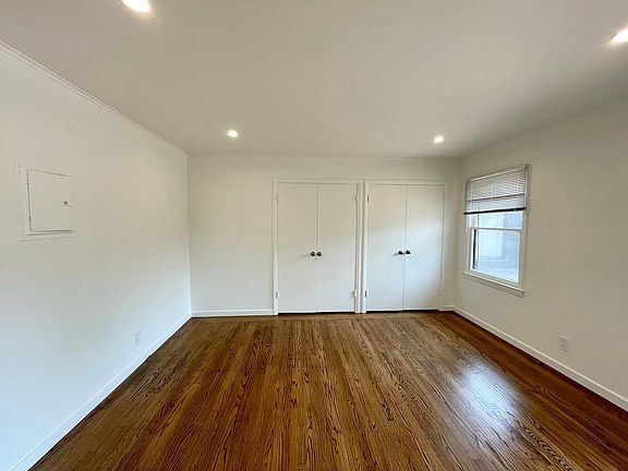 2nd image of 44 Oakwood Dr