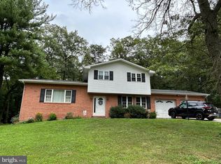 6863 Kreidler Rd, York, PA 17403