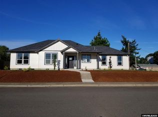 515 N 3rd St, Jefferson, OR 97352