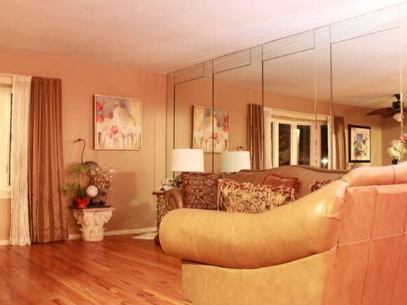 5th image of 140 Bedford Ave