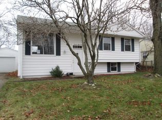 1354 Viking Dr, South Bend, IN 46628
