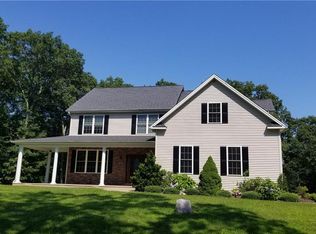 282 Pumpkin Hill Rd, Groton, CT 06355