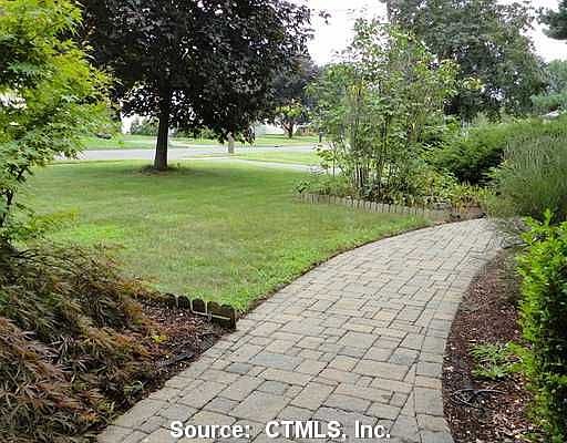 2nd image of 113 Gordon Dr