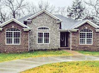 307 Creekwood Dr, Bardstown, KY 40004