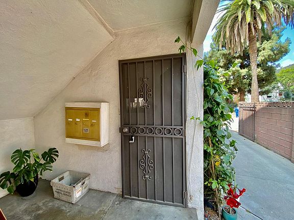 2nd image of 4123 Edenhurst Ave APT 2