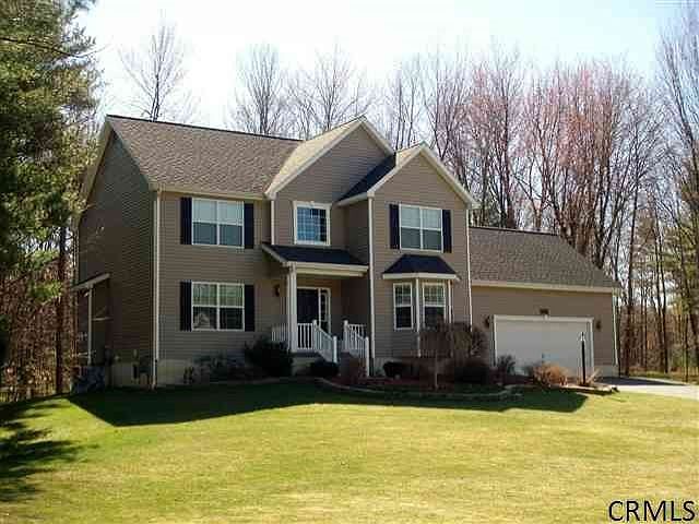 1st image of 10 Dakota Dr