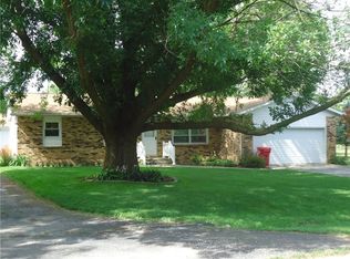 5530 Gateway Dr, Mt Zion, IL 62549