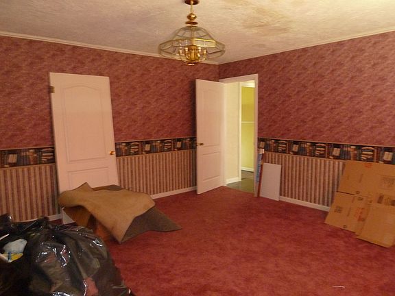 5th image of 601 Glover St