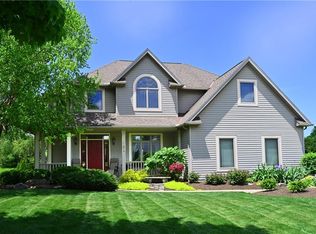 37834 Briar Lakes Dr, Avon, OH 44011