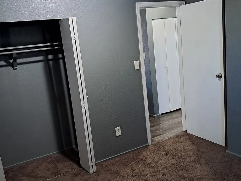 1425 N Yosemite St #2 — Photo 7