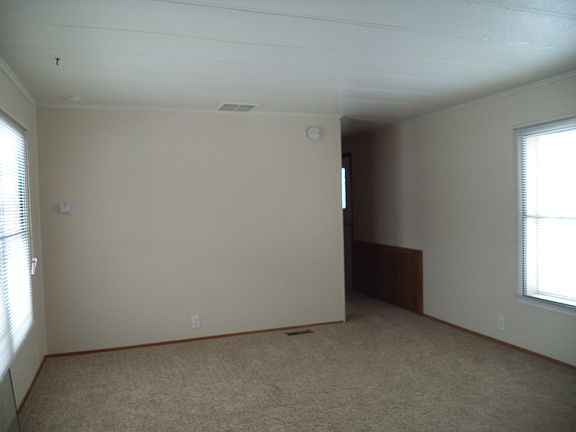 4th image of 223 E Heather Ct.