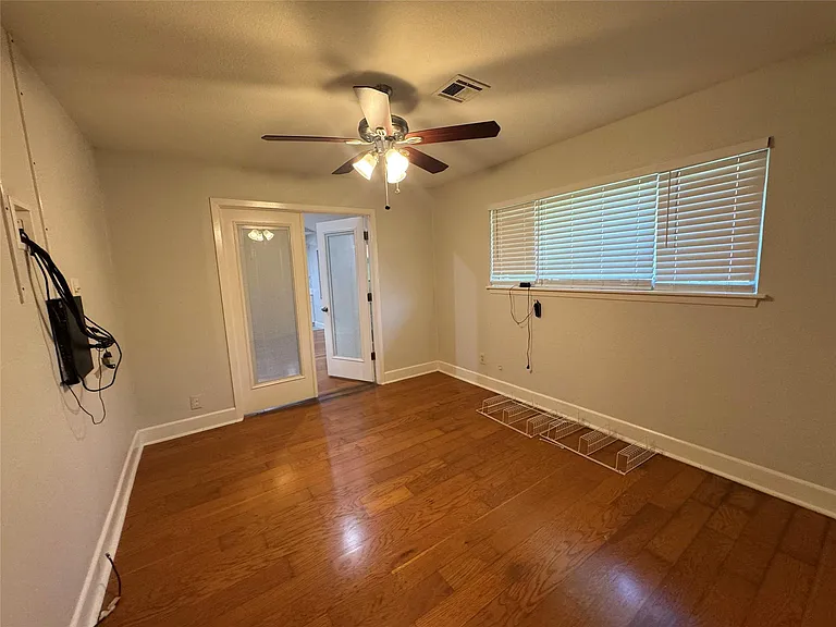 12119 Dunlap St — Photo 11